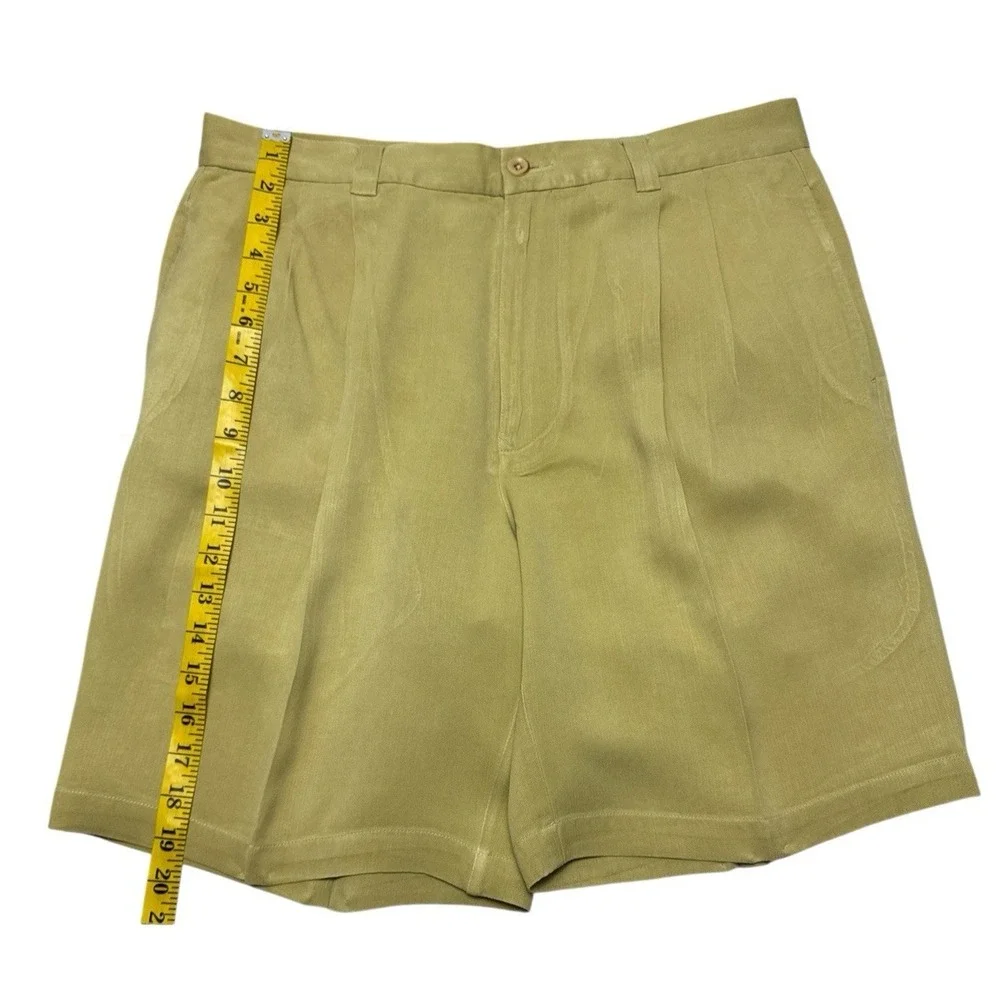 Tommy Bahama Men's 100% Silk Pleated Shorts – Mustard Yellow,‎ Size 33